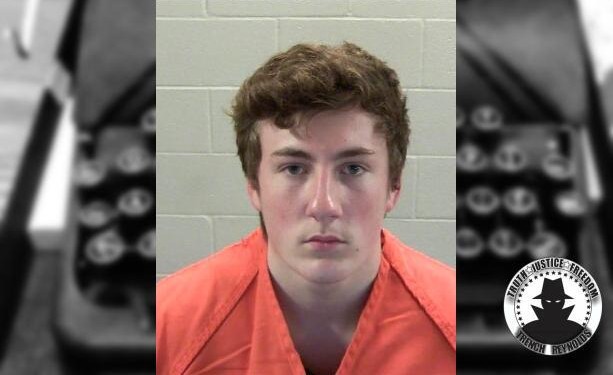 Oshkosh student who stabbed SRO held on $1M bail