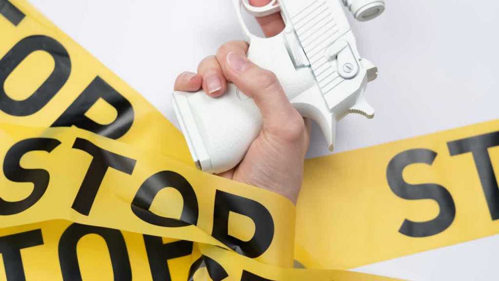 Was the gun used in the Albuquerque school shooter used by his father in another&nbsp;crime?