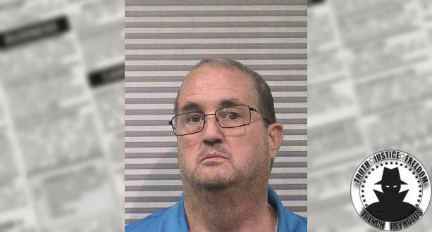 Craigslist creeper calls cop on craigslist con