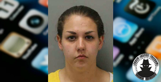 NY teacher's aide charged with Snapchatting student